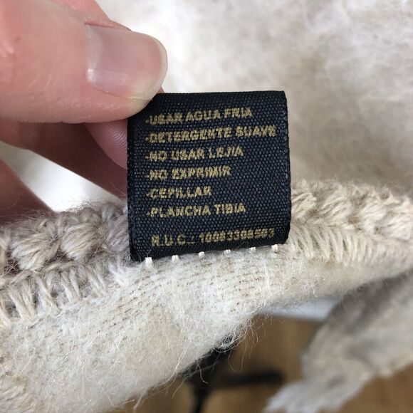 Artesania Celtex Alpaca Poncho OS Beige Flower Crochet Tassel Hand Made in Peru - Picture 10 of 13